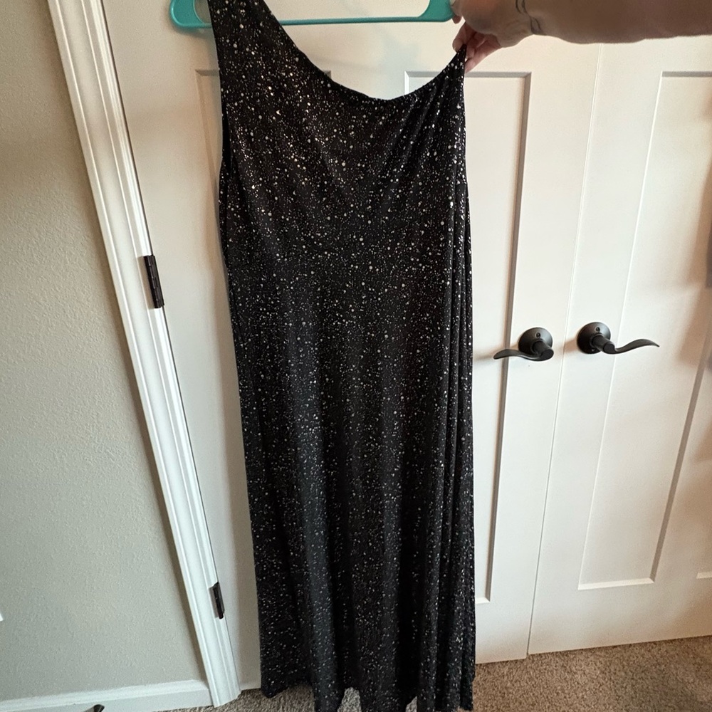 NWOT, one shoulder long dress gown. Black & silver speckled, sparkles, side slit